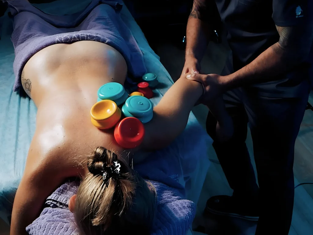 обучение массажу банками